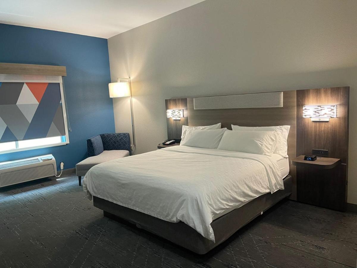 Holiday Inn Express & Suites Ripley By Ihg Bagian luar foto