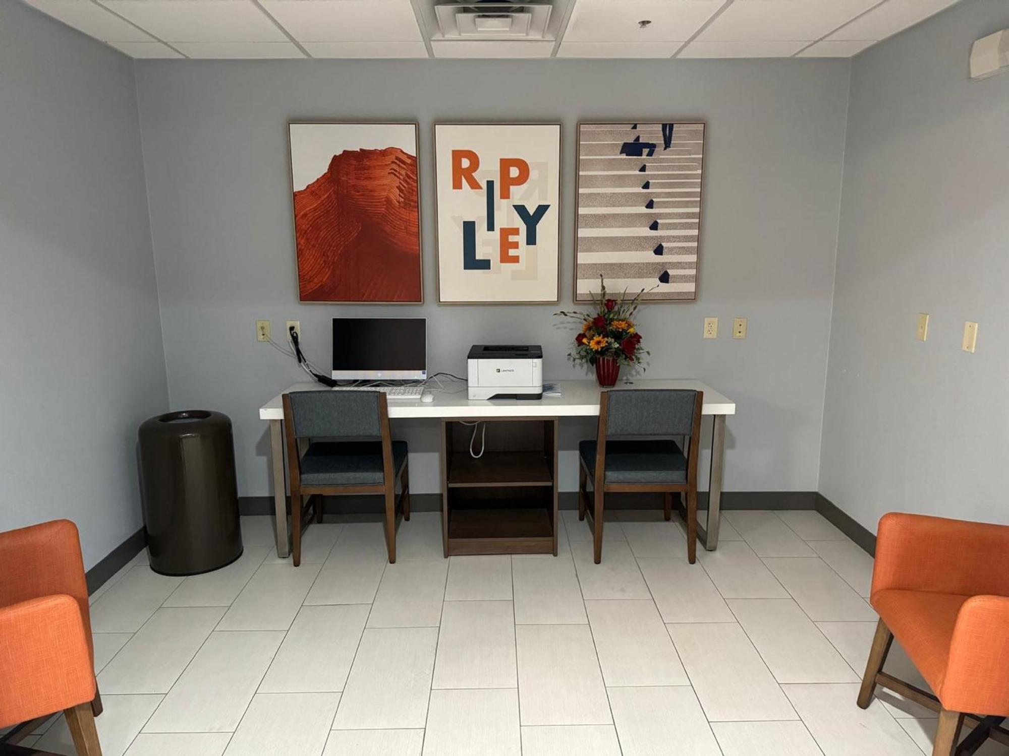 Holiday Inn Express & Suites Ripley By Ihg Bagian luar foto