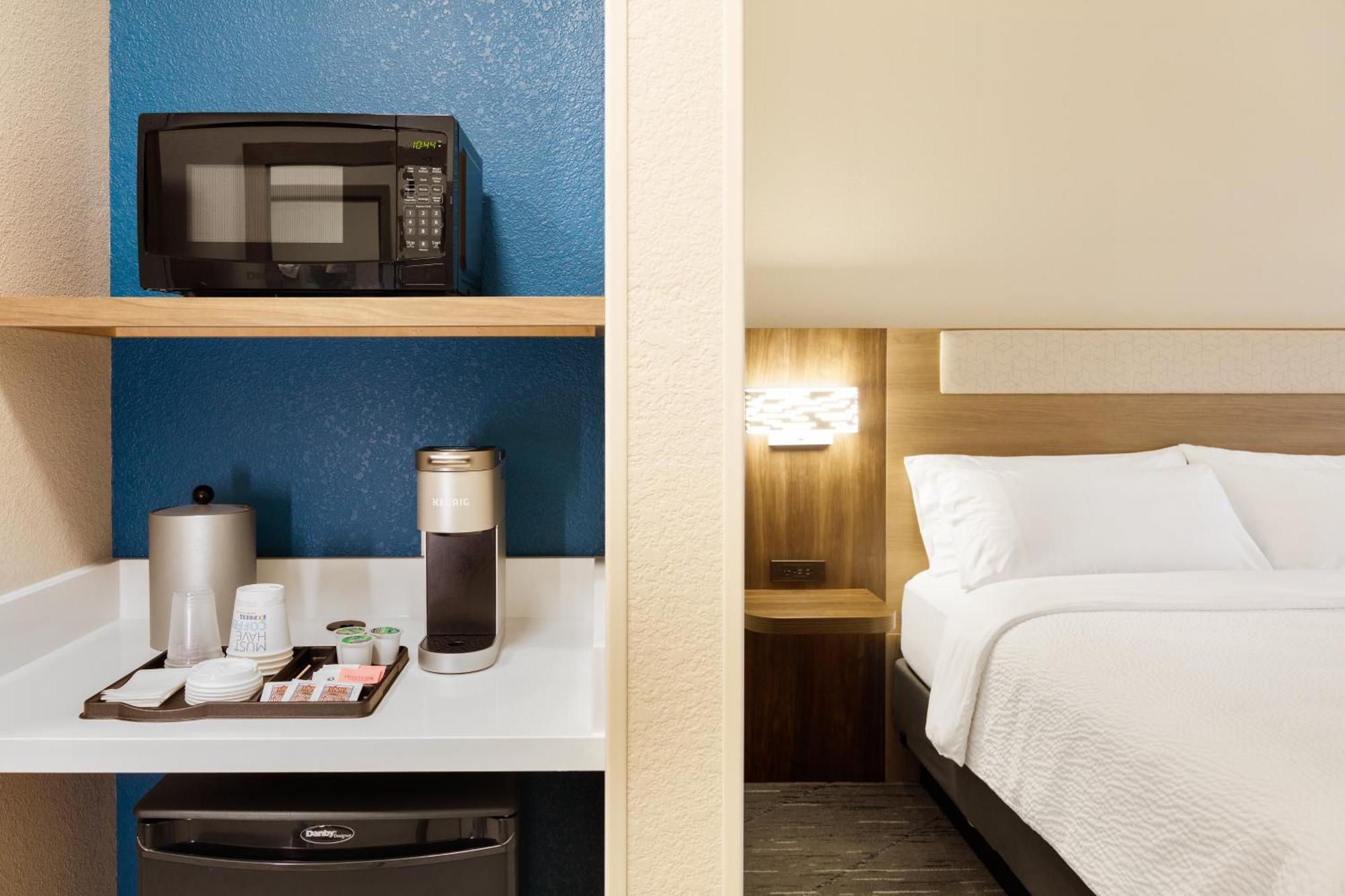 Holiday Inn Express & Suites Ripley By Ihg Bagian luar foto