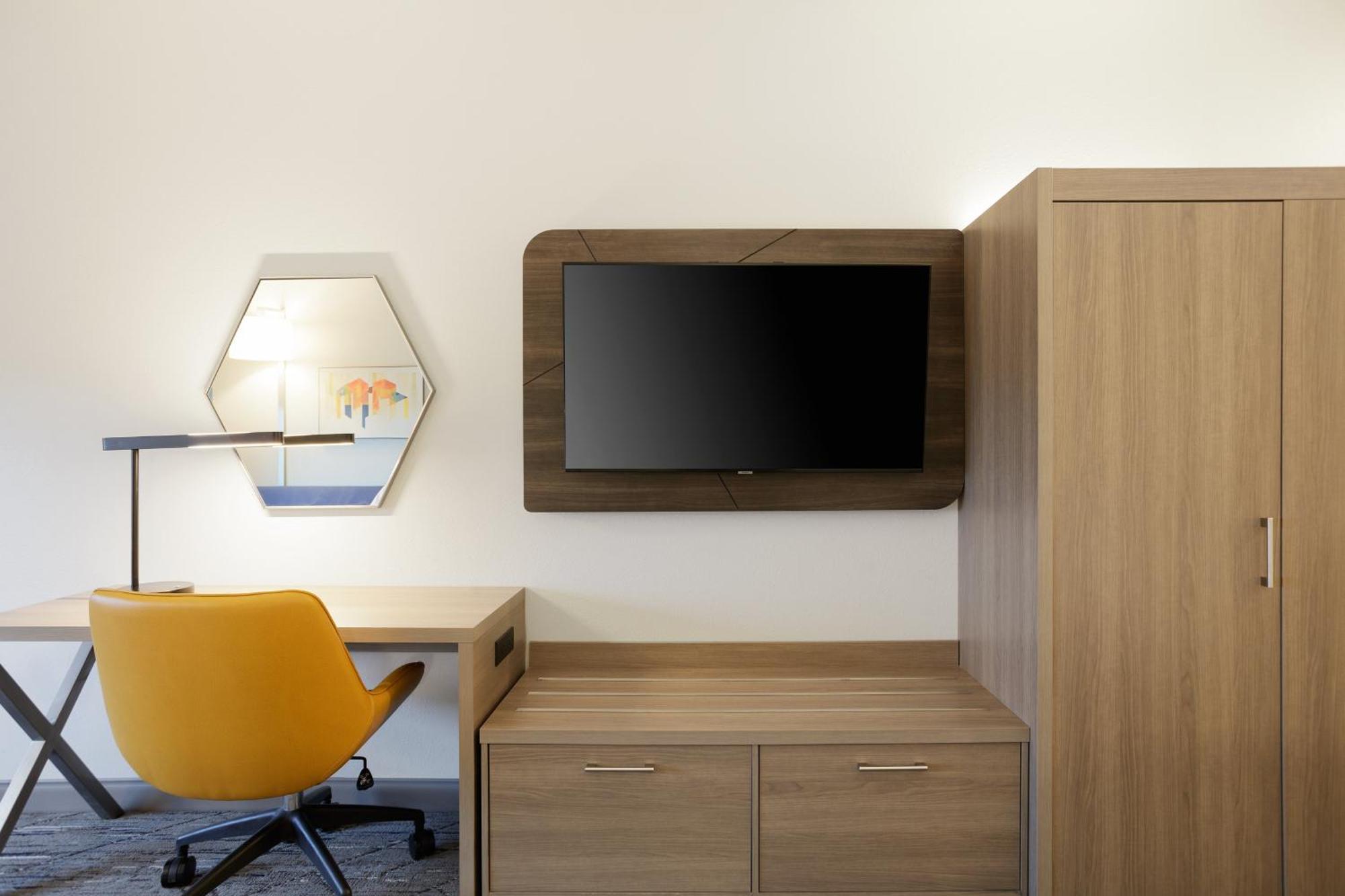 Holiday Inn Express & Suites Ripley By Ihg Bagian luar foto