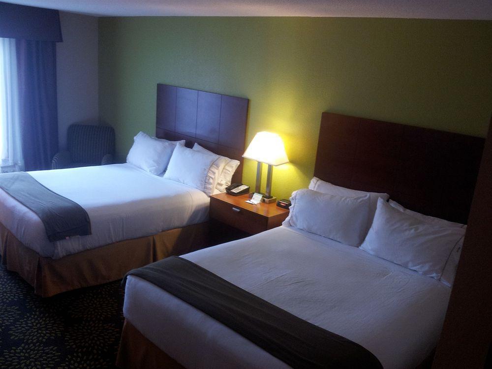 Holiday Inn Express & Suites Ripley By Ihg Bagian luar foto